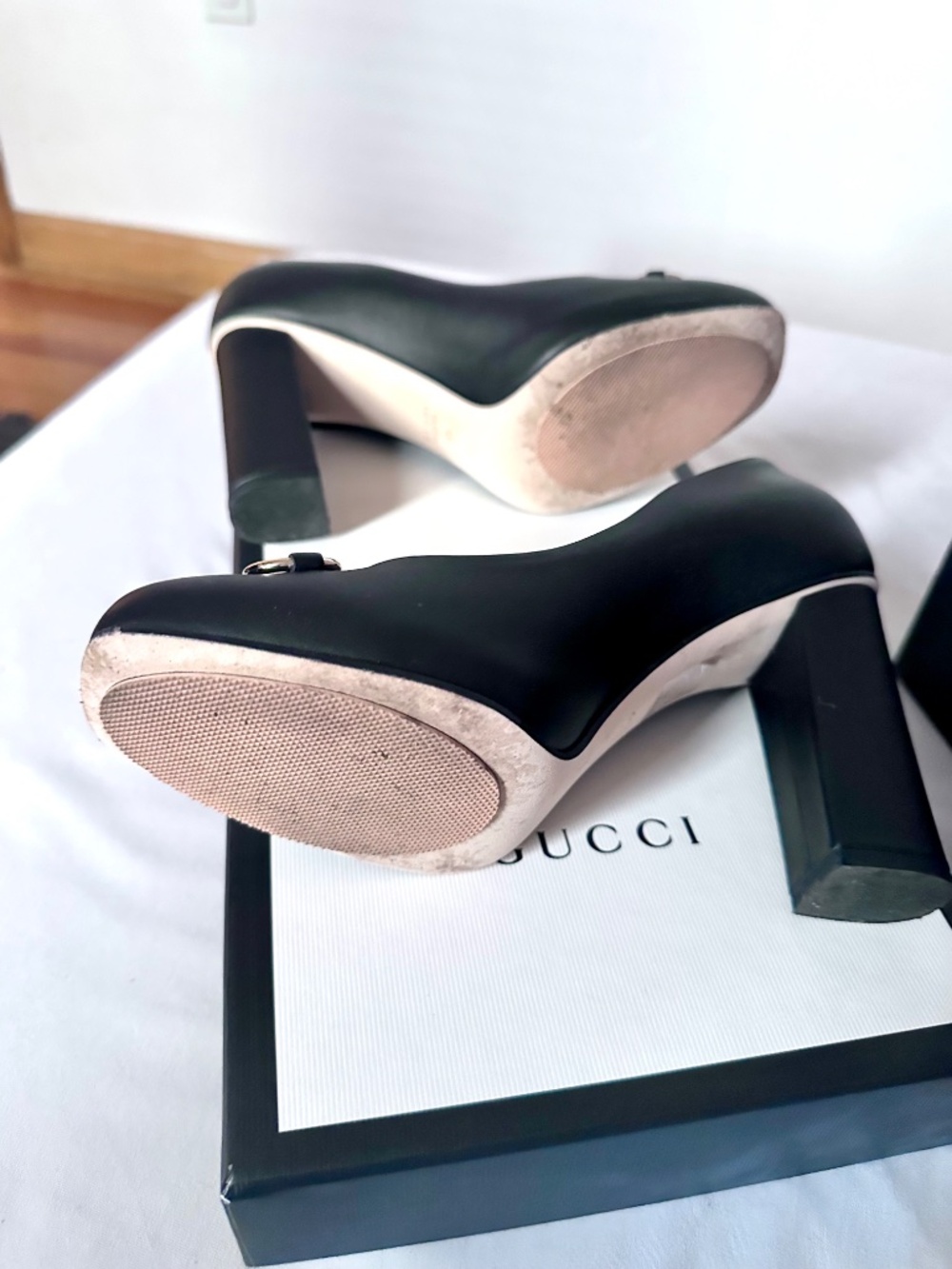 Authentic Gucci Pumps - Picture 5 of 10